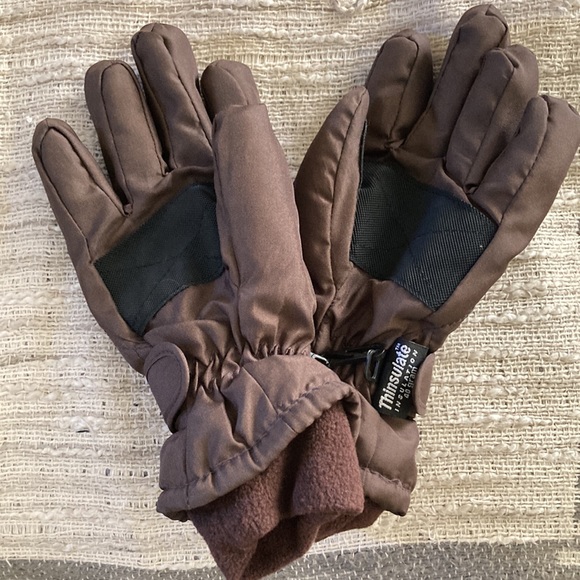 Outfit deal: Girls snow pants and snow gloves combo - Picture 6 of 7